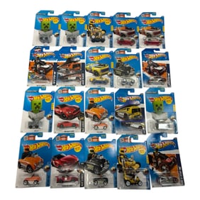 Hot Wheels Die-Cast Cars in Packaging Lot of 20