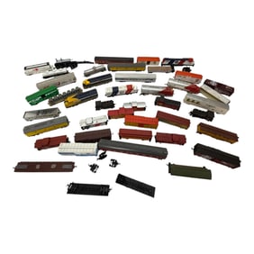 Vintage Lionel Train Cars Lot of 40+