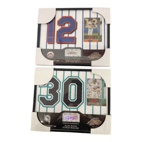 Topps Baseball Jersey Number Medallion Trading Card