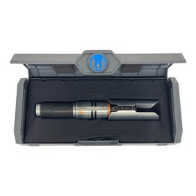 Star Wars Galaxy’s Edge Legacy Lightsaber – Cal Kestis