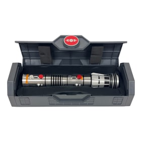 Star Wars Galaxy’s Edge Legacy Lightsaber – Darth Maul