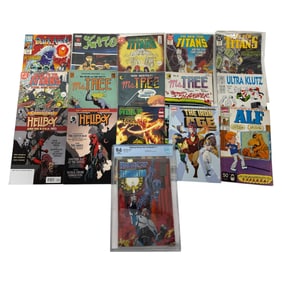Mixed Comic Lot Featuring Hellboy, Titans & RoboCop