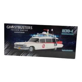 Ghostbusters Frozen Empire Ecto-1 Collectible