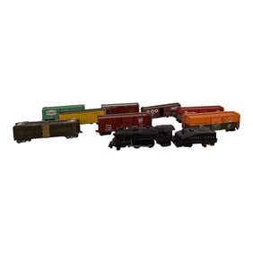Lionel Lines Model Train Engine and Cars Lot