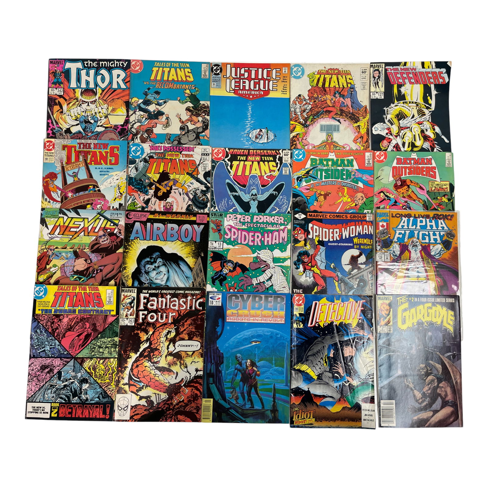 The New Teen Titans Justice League and Avengers Comic Lot (1 of 3)