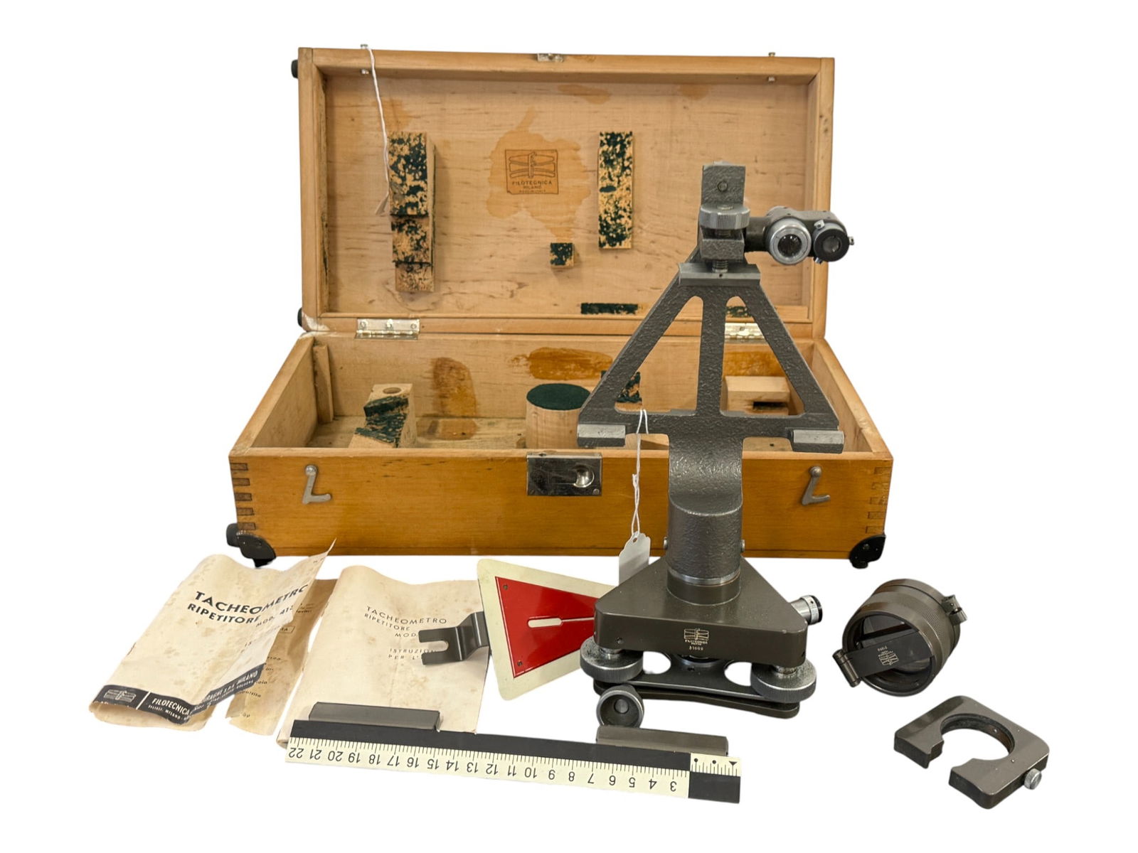 Wild Heerbrugg Tacheometer Set with Accessories and Manuals (1 of 4)