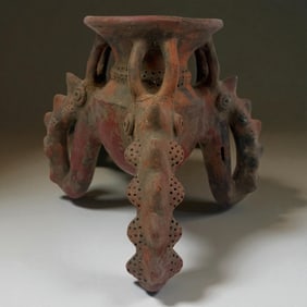 Pre-Columbian Tripod Alligator Vessel