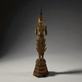 Antique bronze Thai Buddha statue