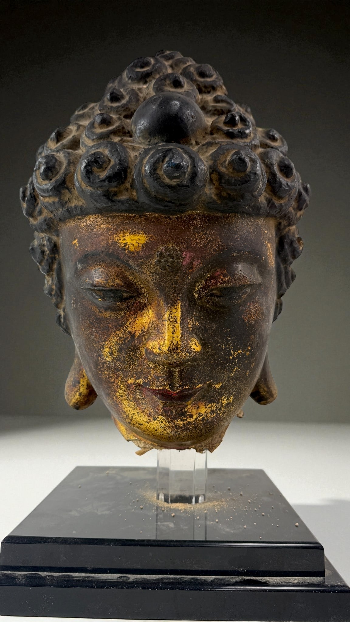 Antique Chinese Massive Gilt-Lacquered Stucco head of Buddha (1 of 9)