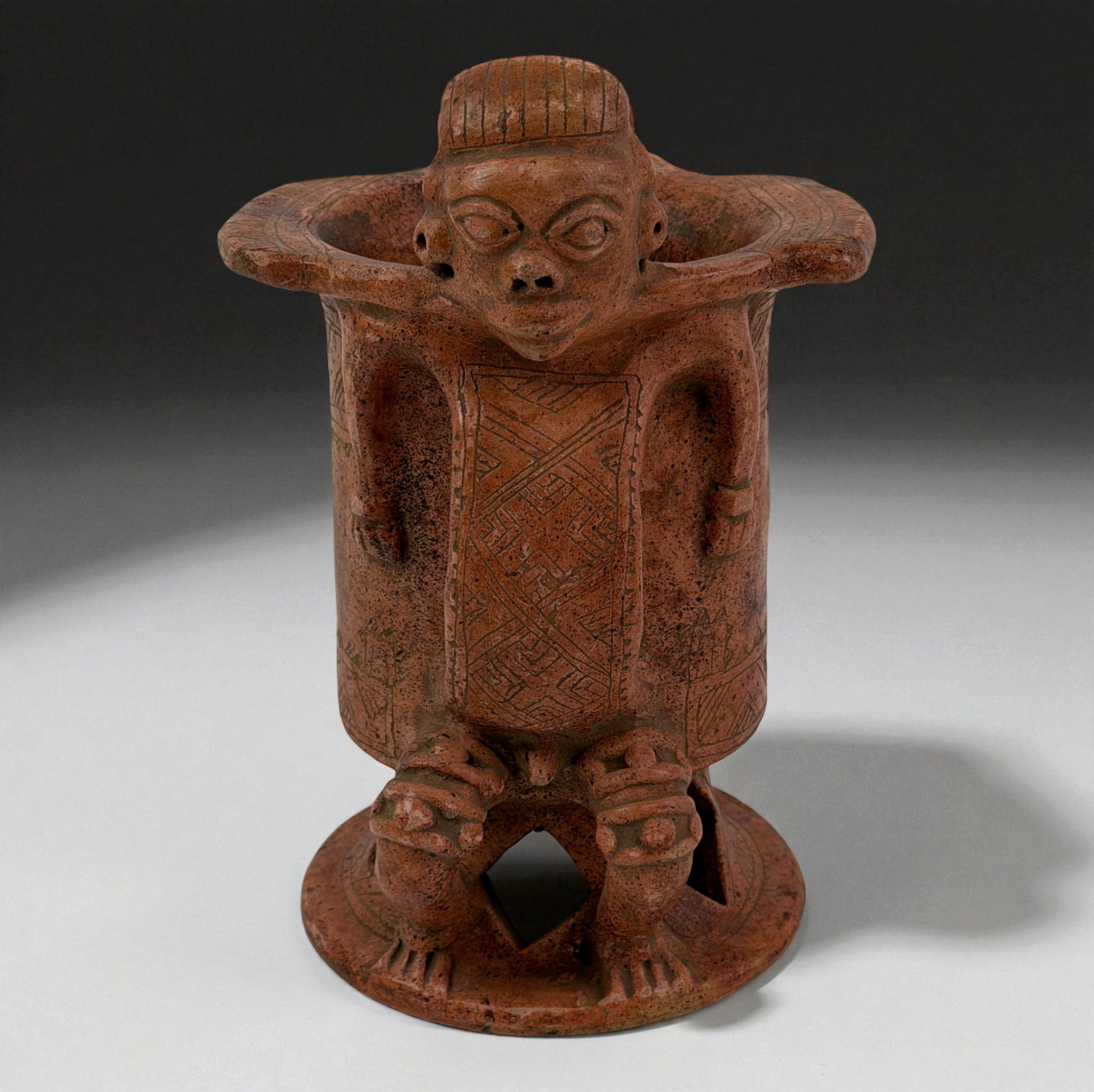 Pre-Columbian Cylindrical Figure Vessel (1 of 9)
