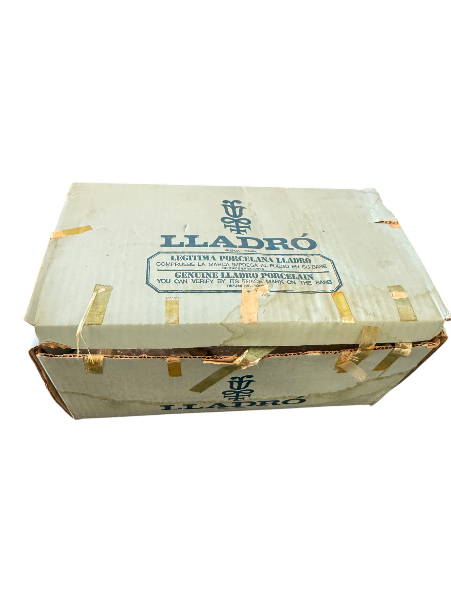 Lladro Porcelain Figure Carrying Flower Basket: Lladro Porcelain Figure Carrying Flower Basket