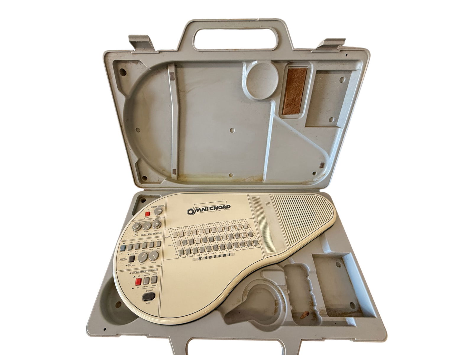 Suzuki Omnichord Electronic Instrument with Case: Suzuki Omnichord Electronic Instrument with Case