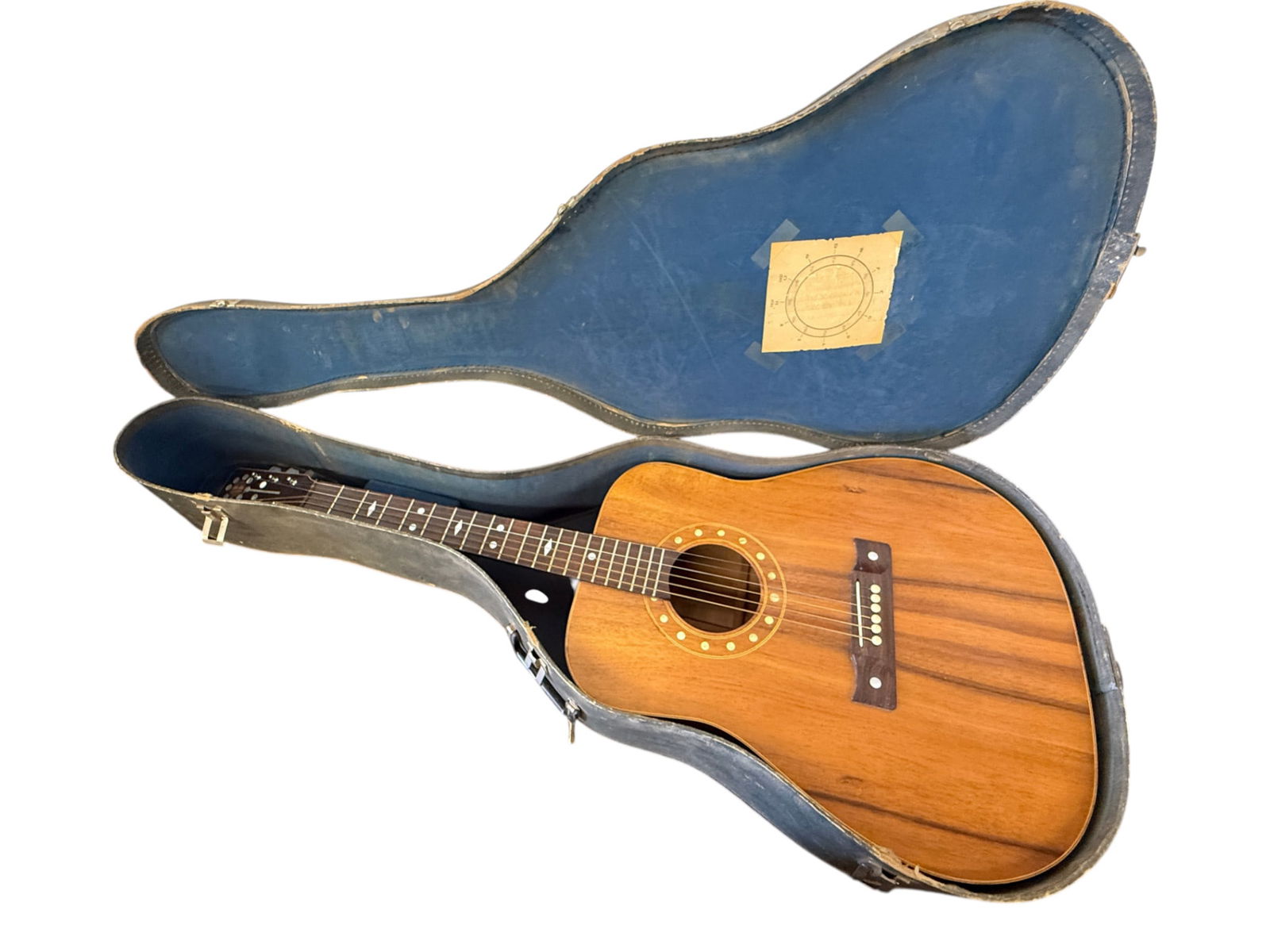 Acoustic Guitar in Case (1 of 5)