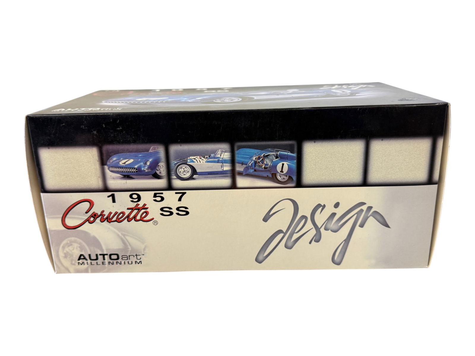AutoART Millenium 1957 Corvette SS Model Car - 4