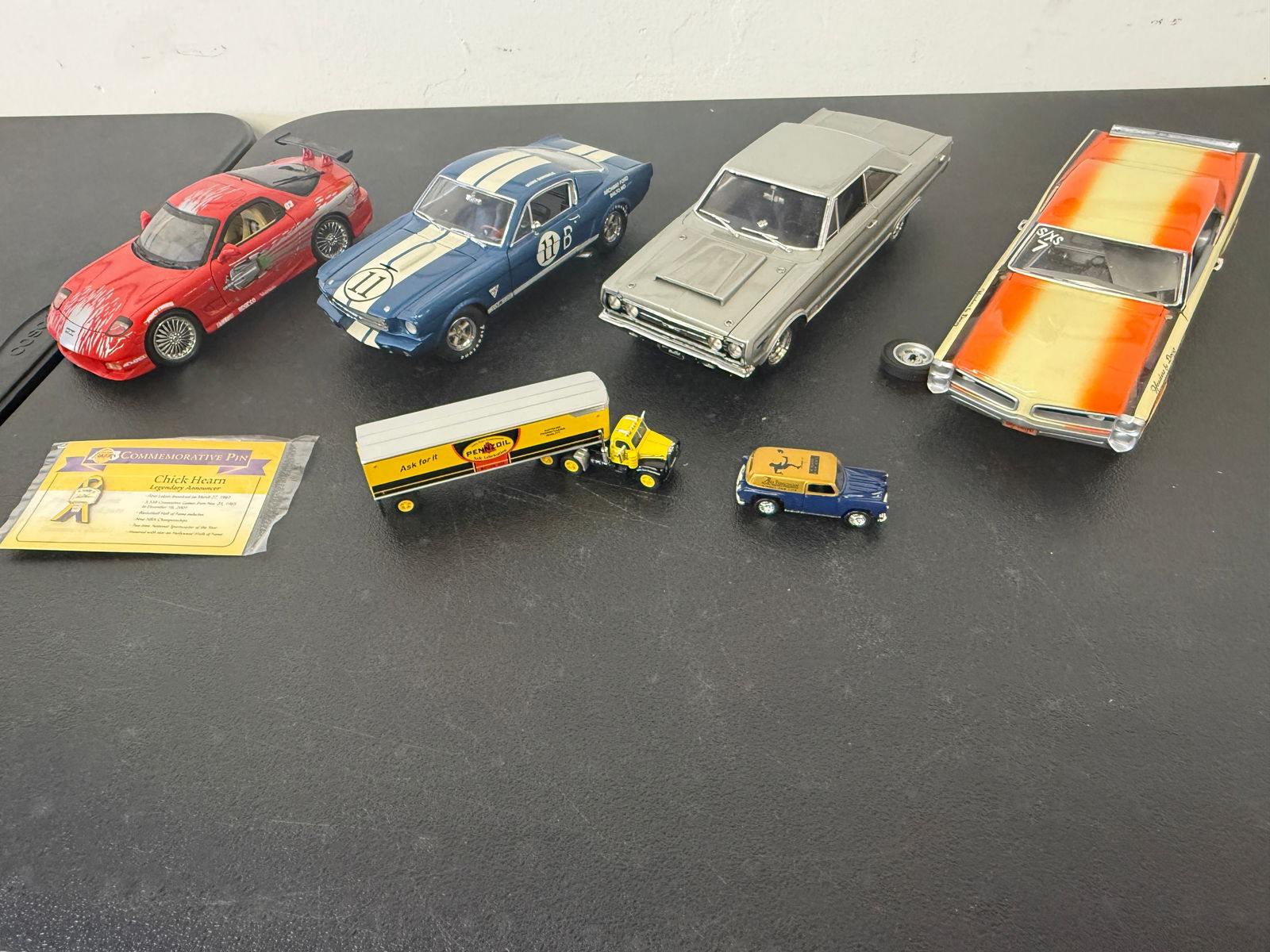 Die Cast Model Car Collection Lot: Die Cast Model Car Collection Lot