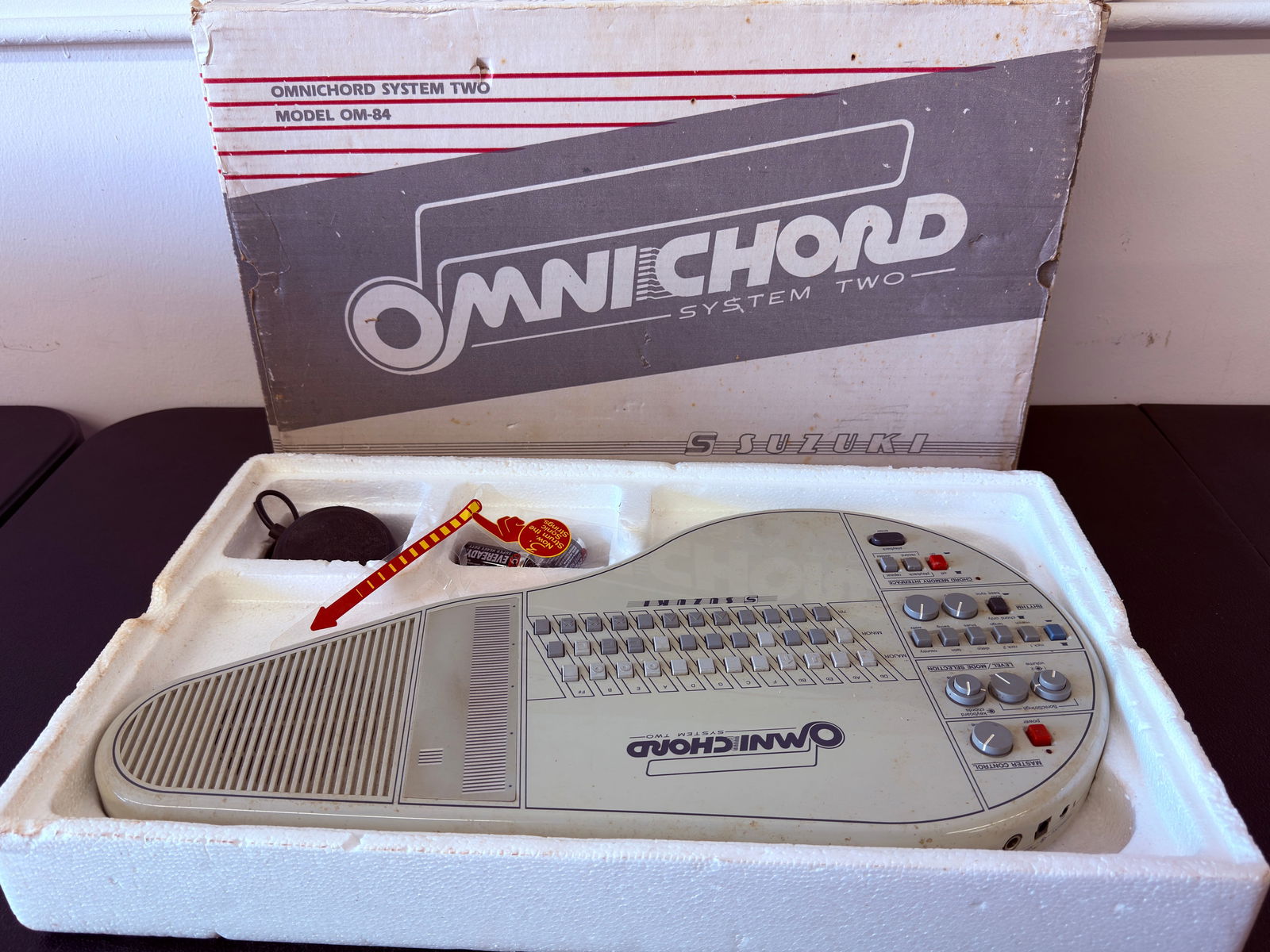 Suzuki Omnichord System Two OM-84 Electronic Instrument in Original Box (1 of 4)
