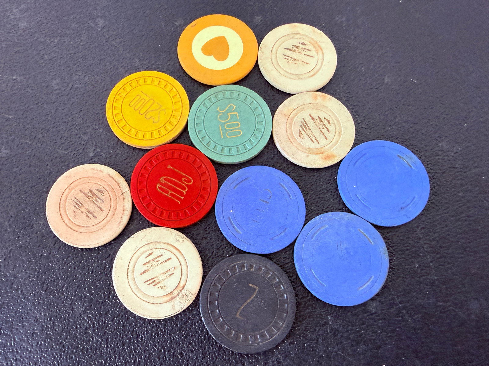 Vintage Assorted Poker Chips Group: Vintage Assorted Poker Chips Group