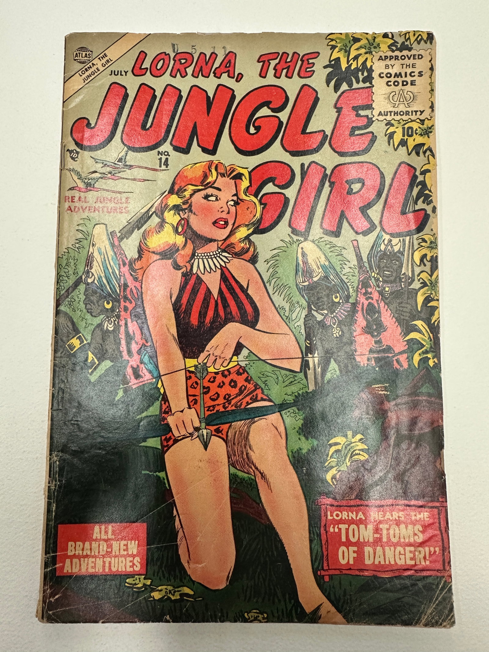 Golden Age Comic Book LORNA THE JUNGLE GIRL # 14 10C: Golden Age Comic Book LORNA THE JUNGLE GIRL # 14 10C