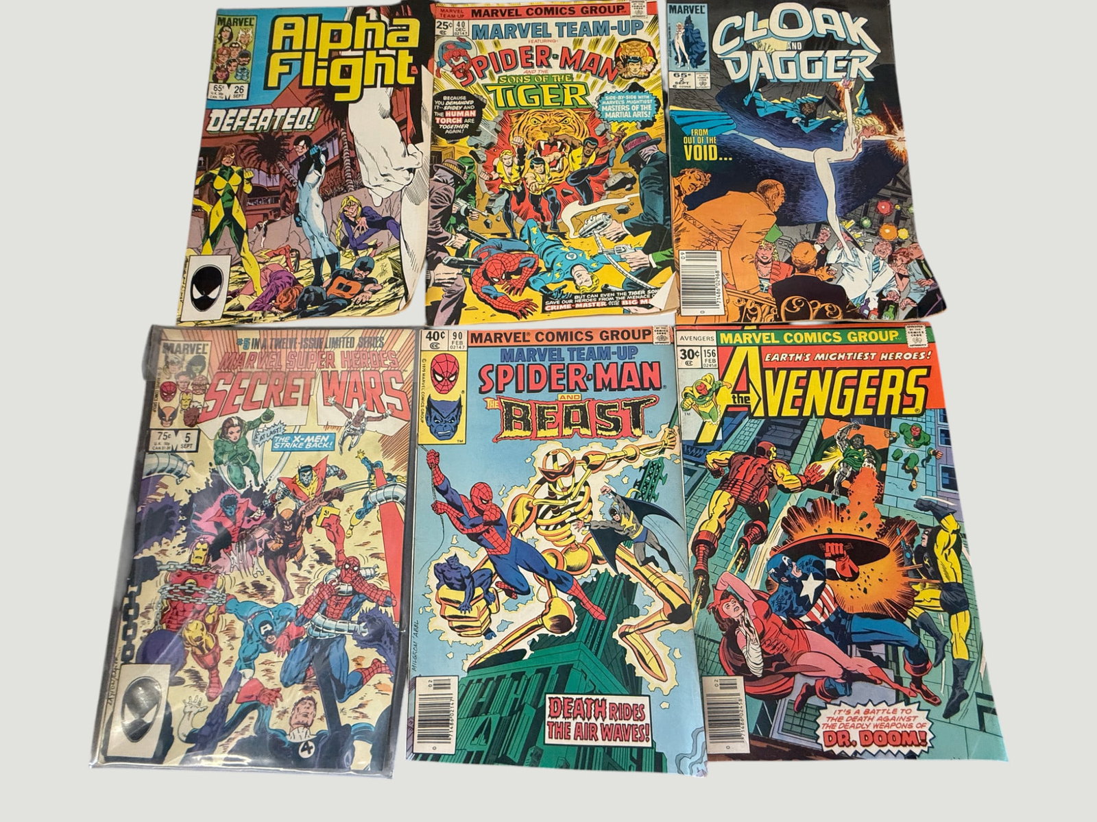 Marvel Comics Lot x6: Secret Wars #5, Avengers #156, Team-Up, Alpha Flight & More (1 of 3)