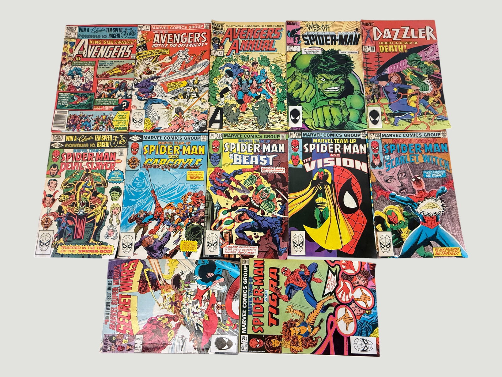 Marvel Comics Group Lot x13 — Avengers, Spider-Man Team-Up, Dazzler, Secret Wars 1980s (1 of 2)