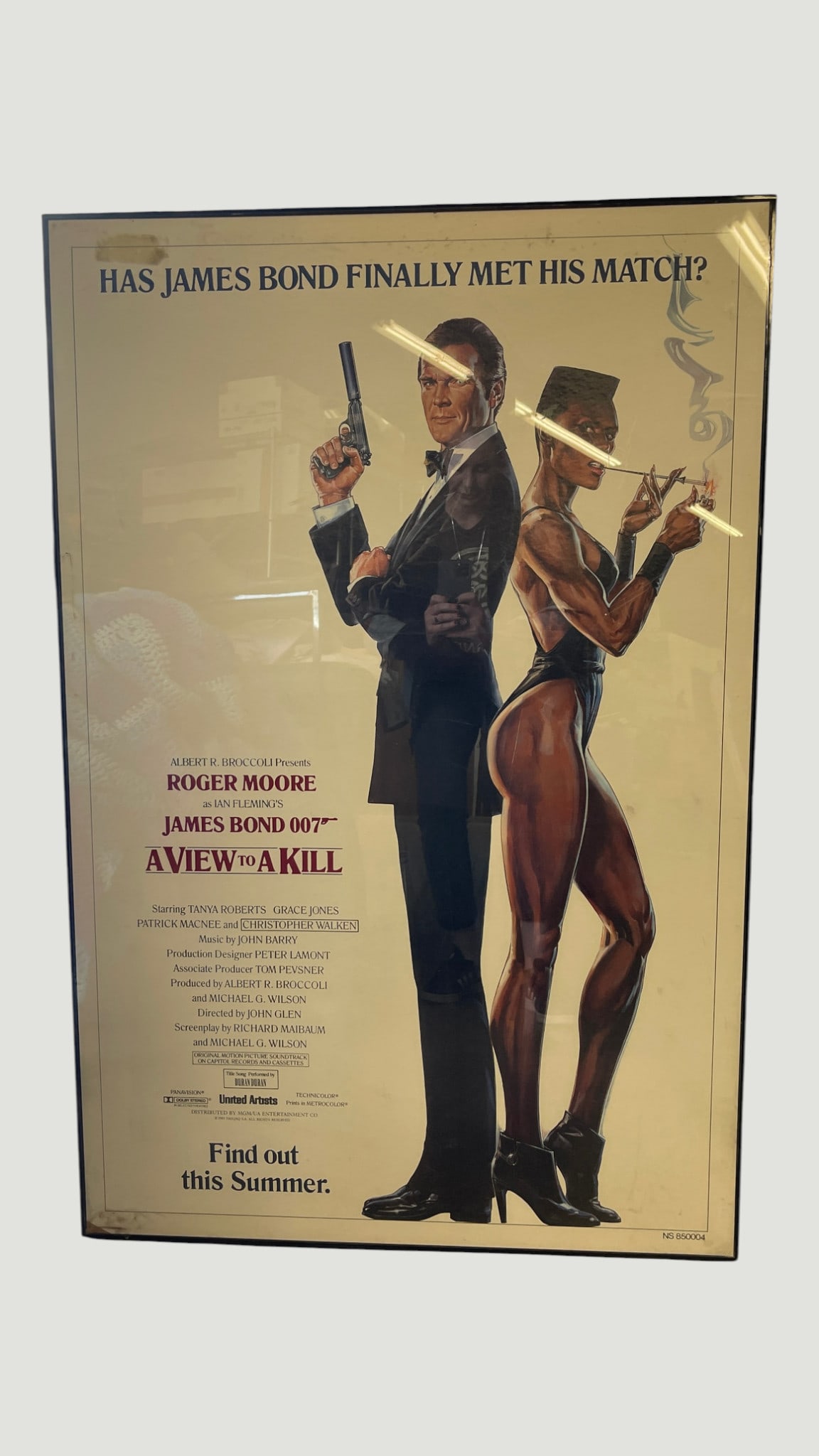 James Bond 'A View to a Kill' (1985) Original Framed Movie Poster, Roger Moore (1 of 4)