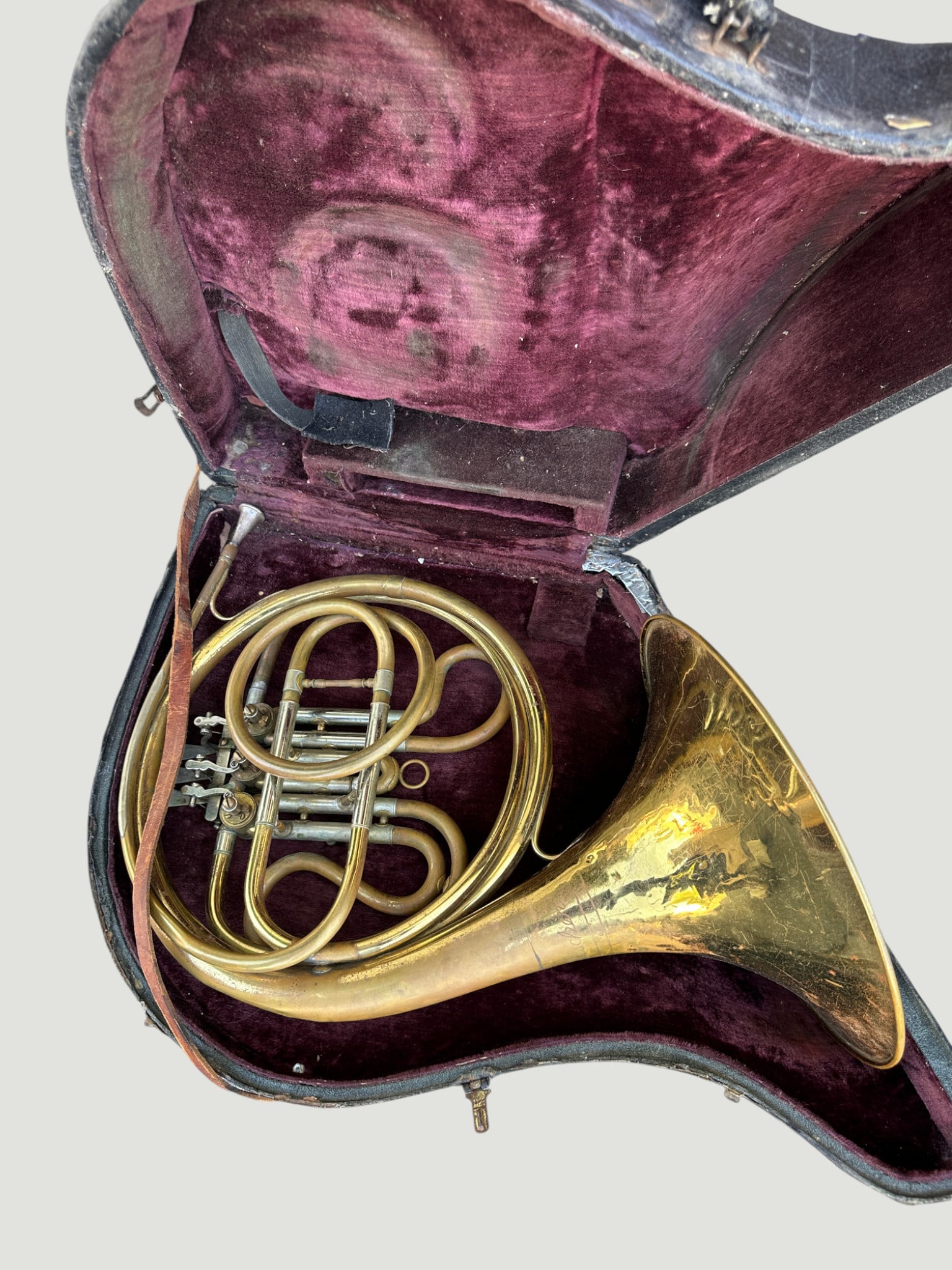 King Single French Horn in Case: King Single French Horn in Case