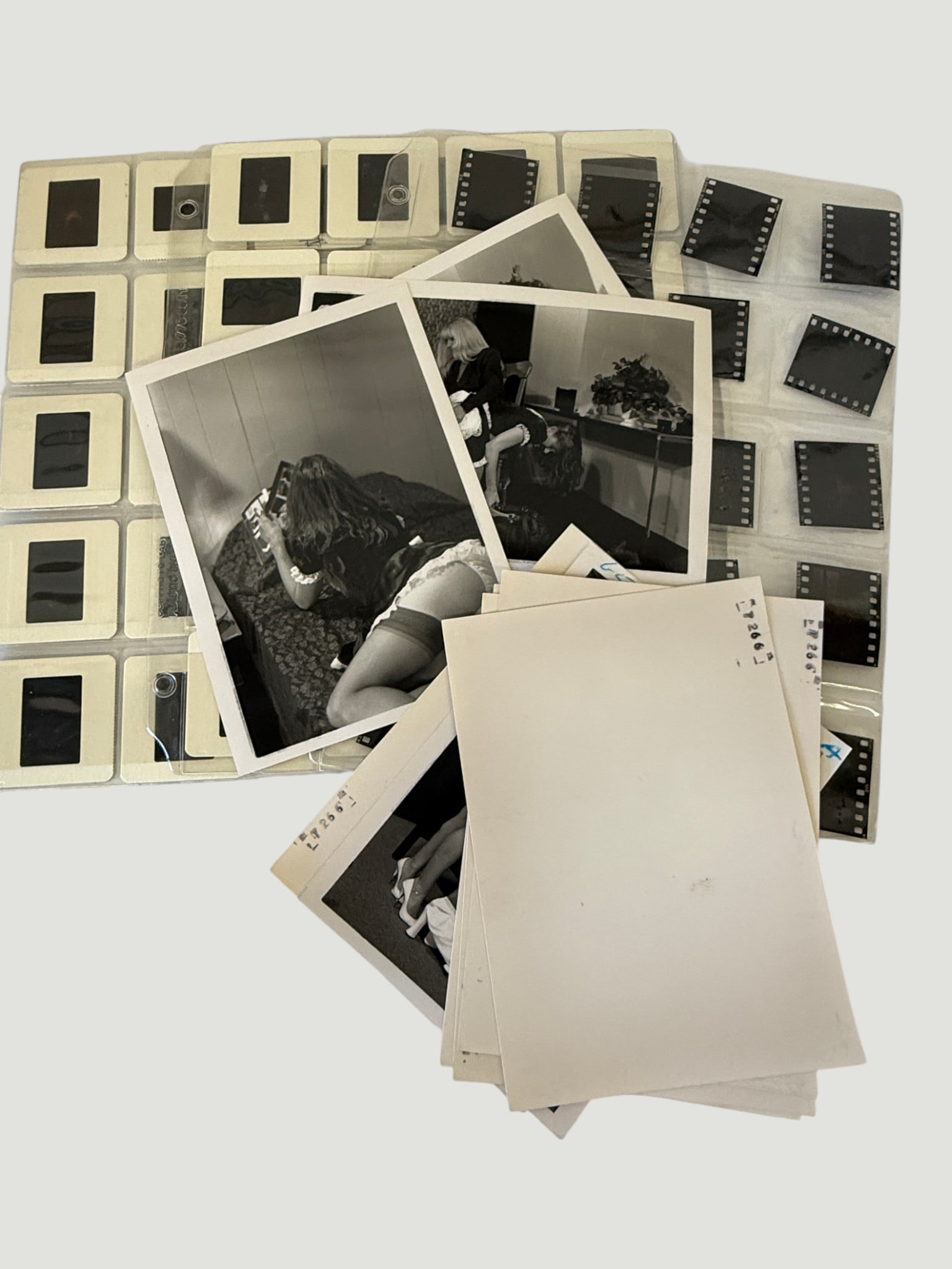 Vintage Pin Up Risque Model Erotic Photo Archive Collection B&W (1 of 1)