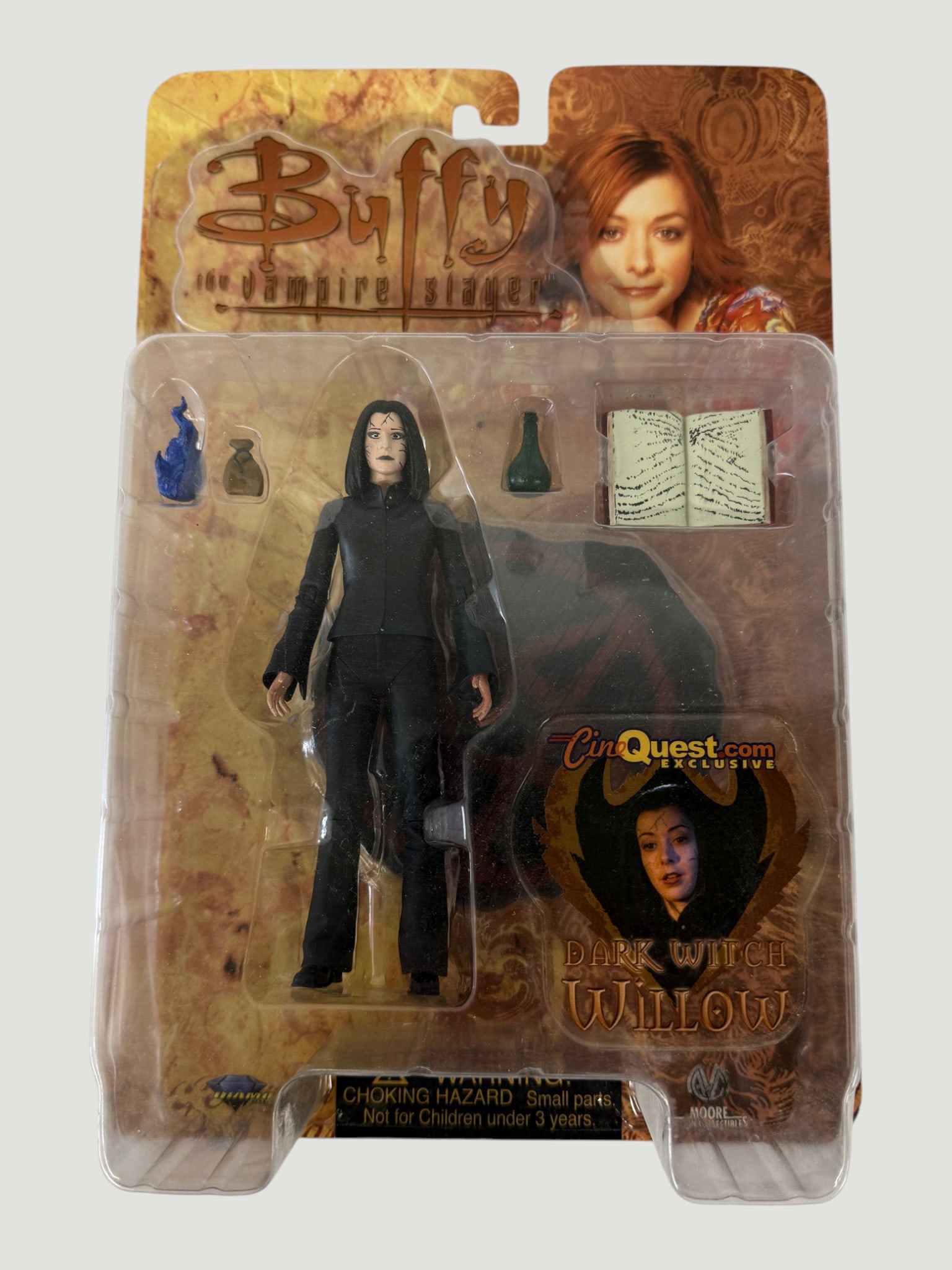 Buffy the Vampire Slayer Dark Witch Willow Action Figure CinQuest Exclusive Moore (1 of 2)