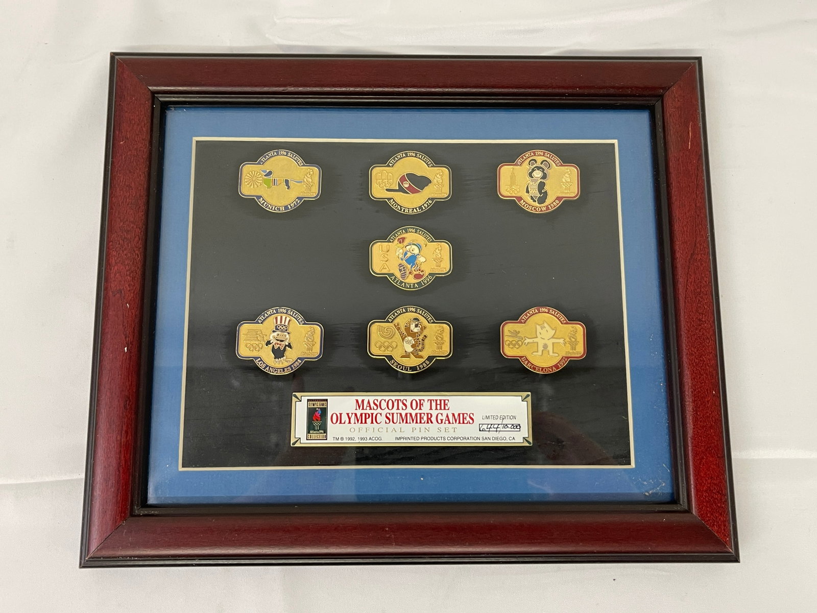 Mascots of the Olympic Summer Games Official Pin Set LE (1 of 7)