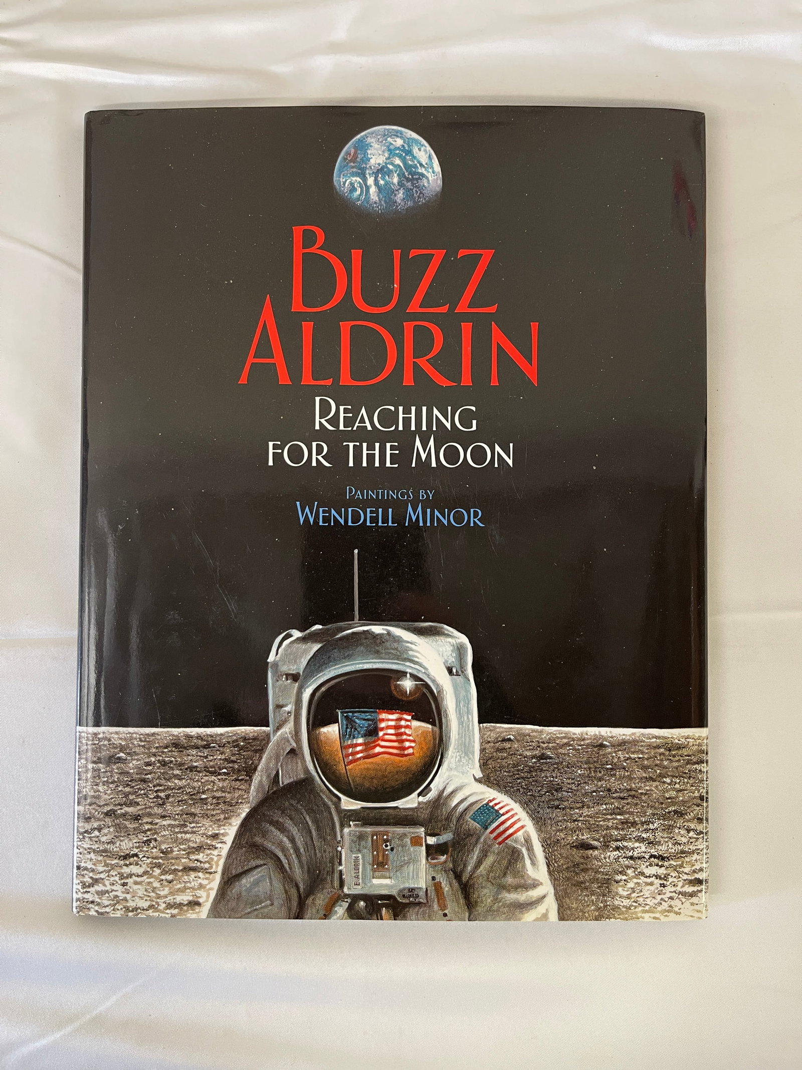 Buzz Aldrin NASA Astronaut Signed Reaching for the Moon Illustrated Book (1 of 5)