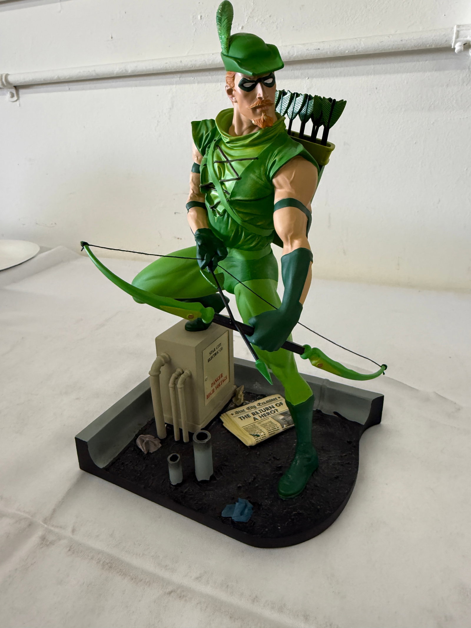 Green Arrow DC Comics Limited Edition Statue #0413/2200 by DC Direct (1 of 5)