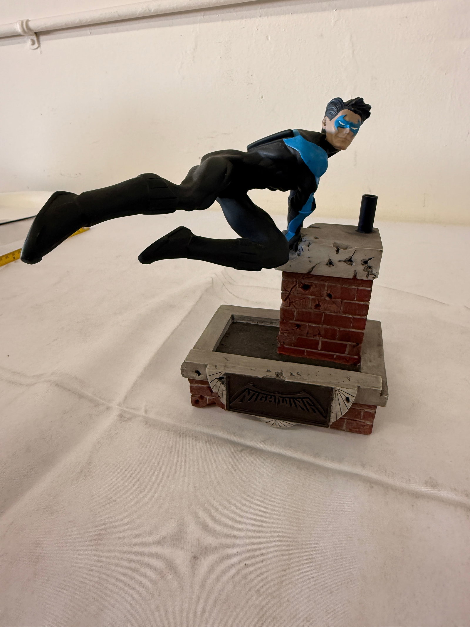 Nightwing DC Comics Limited Edition Resin Statue 1999 #/2500 Numbered (1 of 5)