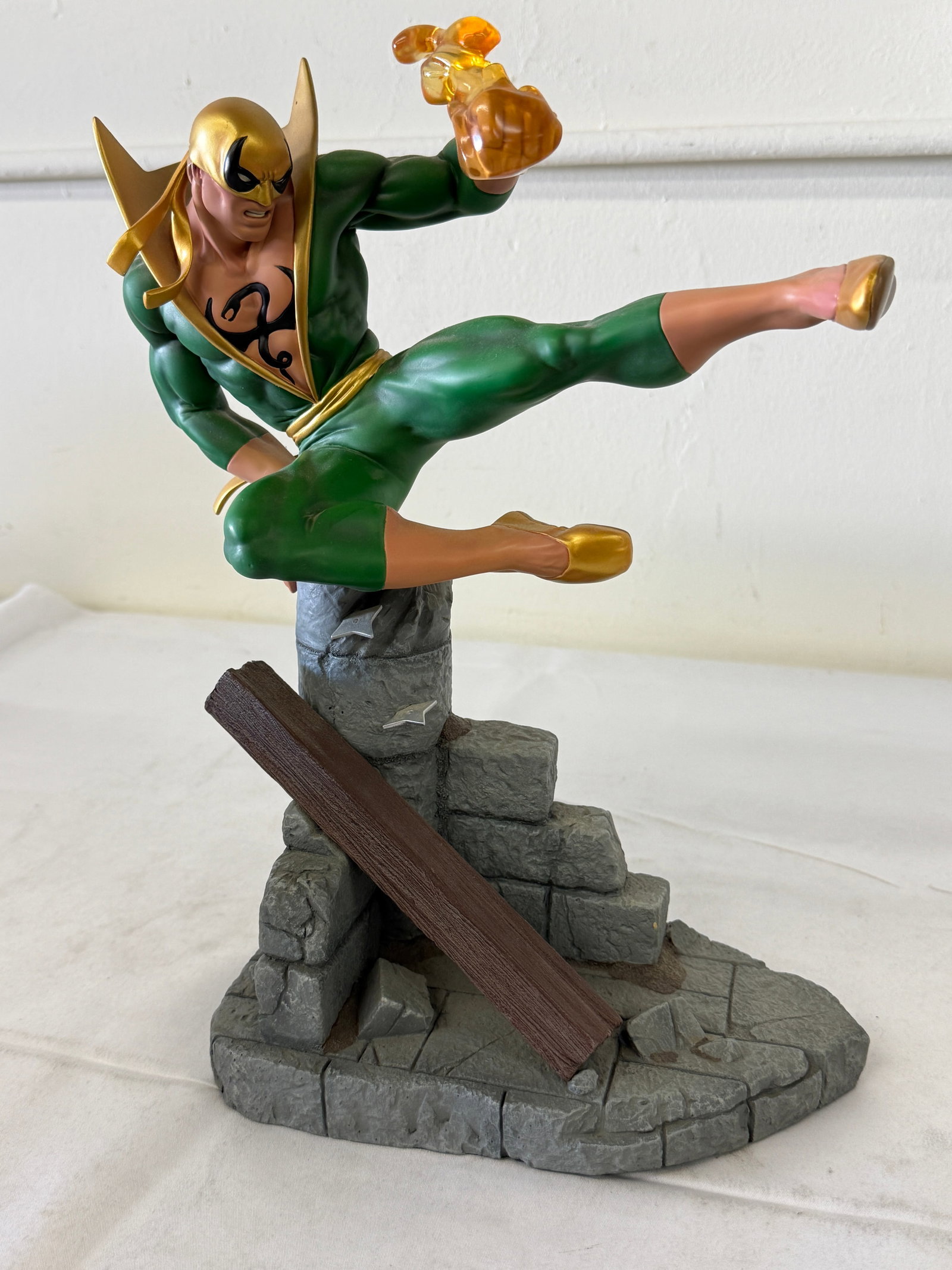 Iron Fist Marvel Hard Hero Limited Edition Cold-Cast Porcelain Statue #393/750: Iron Fist Marvel Hard Hero Limited Edition Cold-Cast Porcelain Statue #393/750
