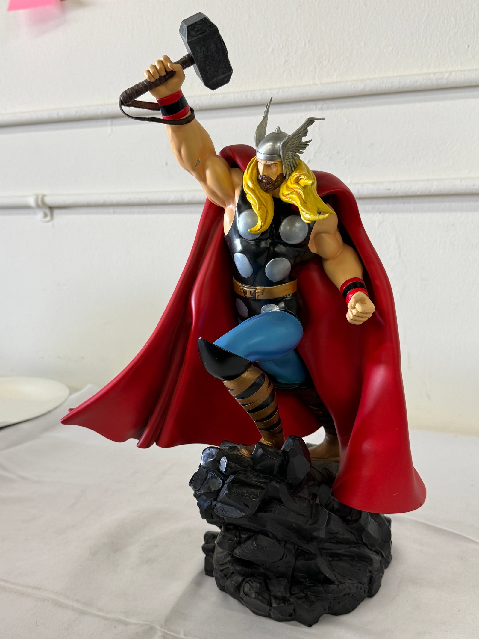 The Mighty Thor Deluxe Marvel Bowen Designs Statue #1806/2500 (2001) (1 of 5)
