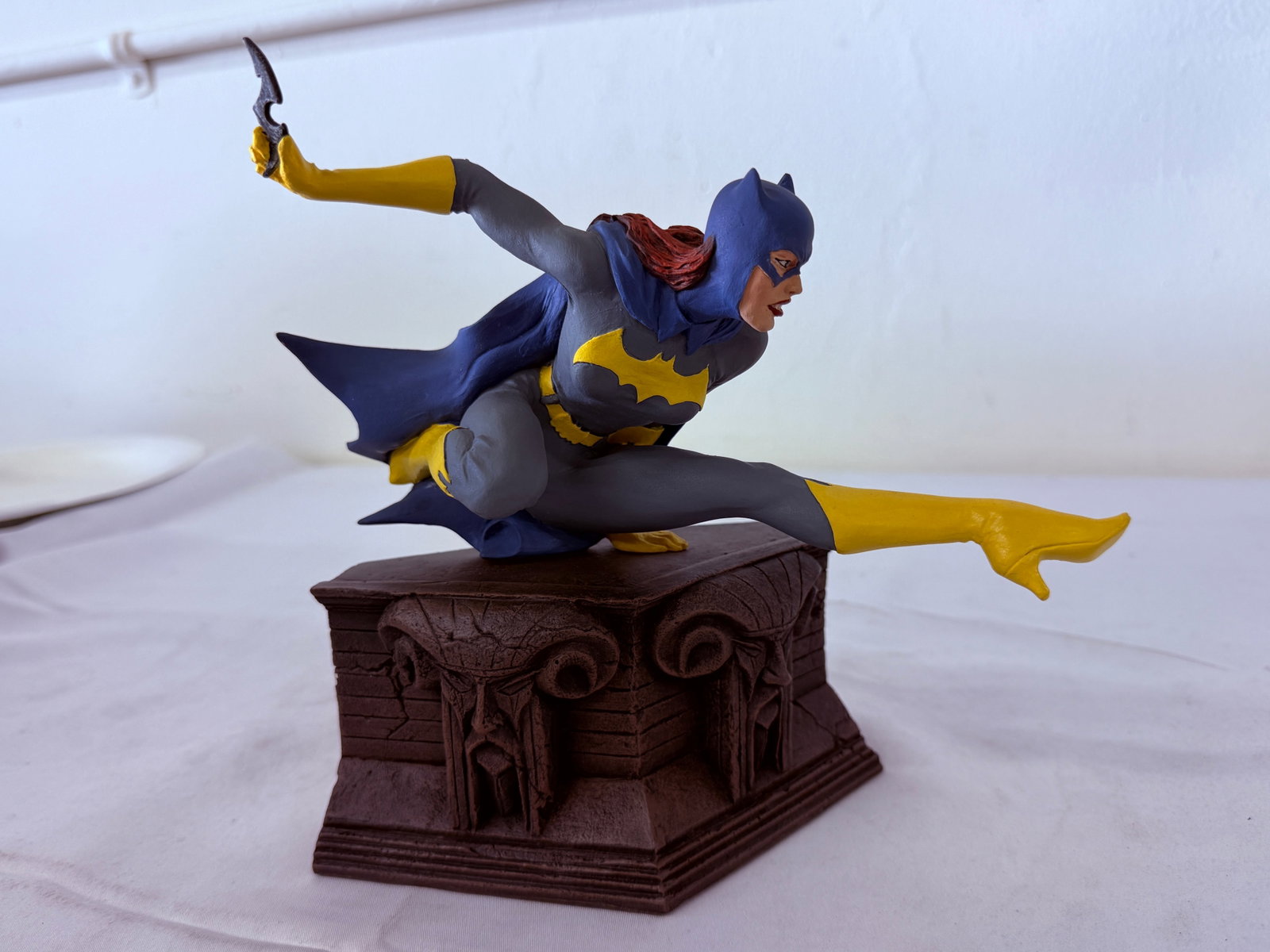 Batgirl DC Comics Hand-Painted Cold Cast Porcelain Statue by Paquet 1997 (1 of 5)