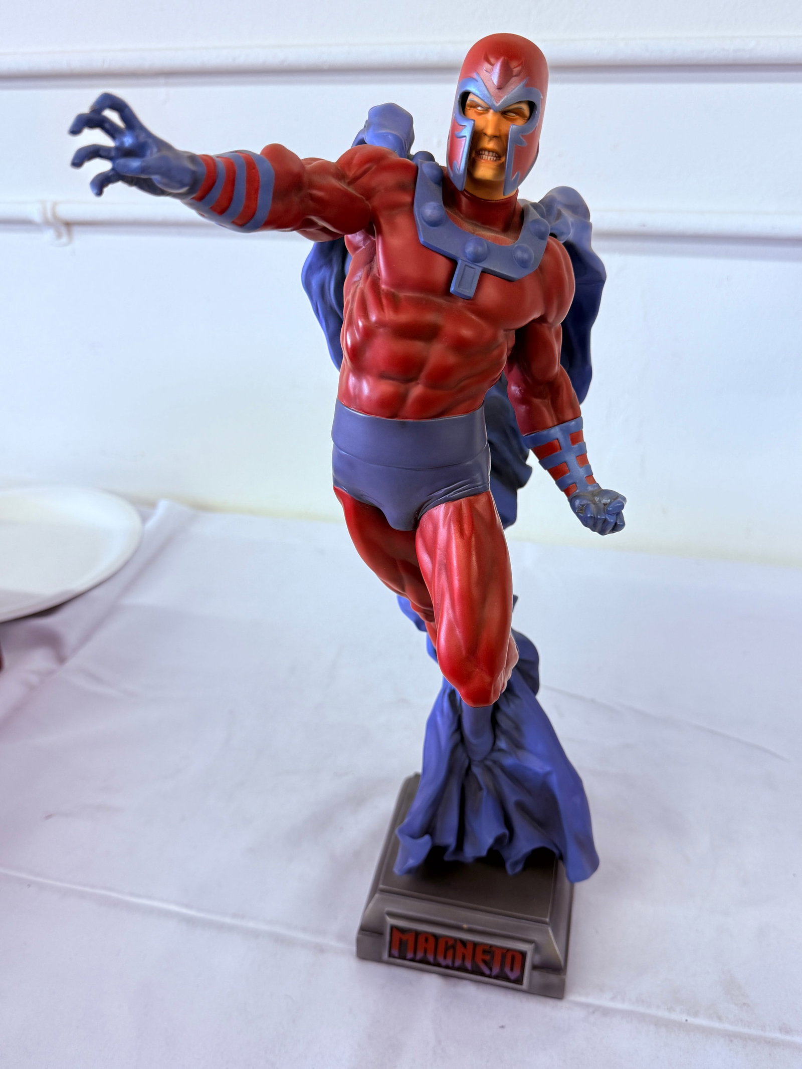 Magneto Marvel Comiquette Statue Sideshow Collectibles 334/1000 Limited Edition (1 of 5)
