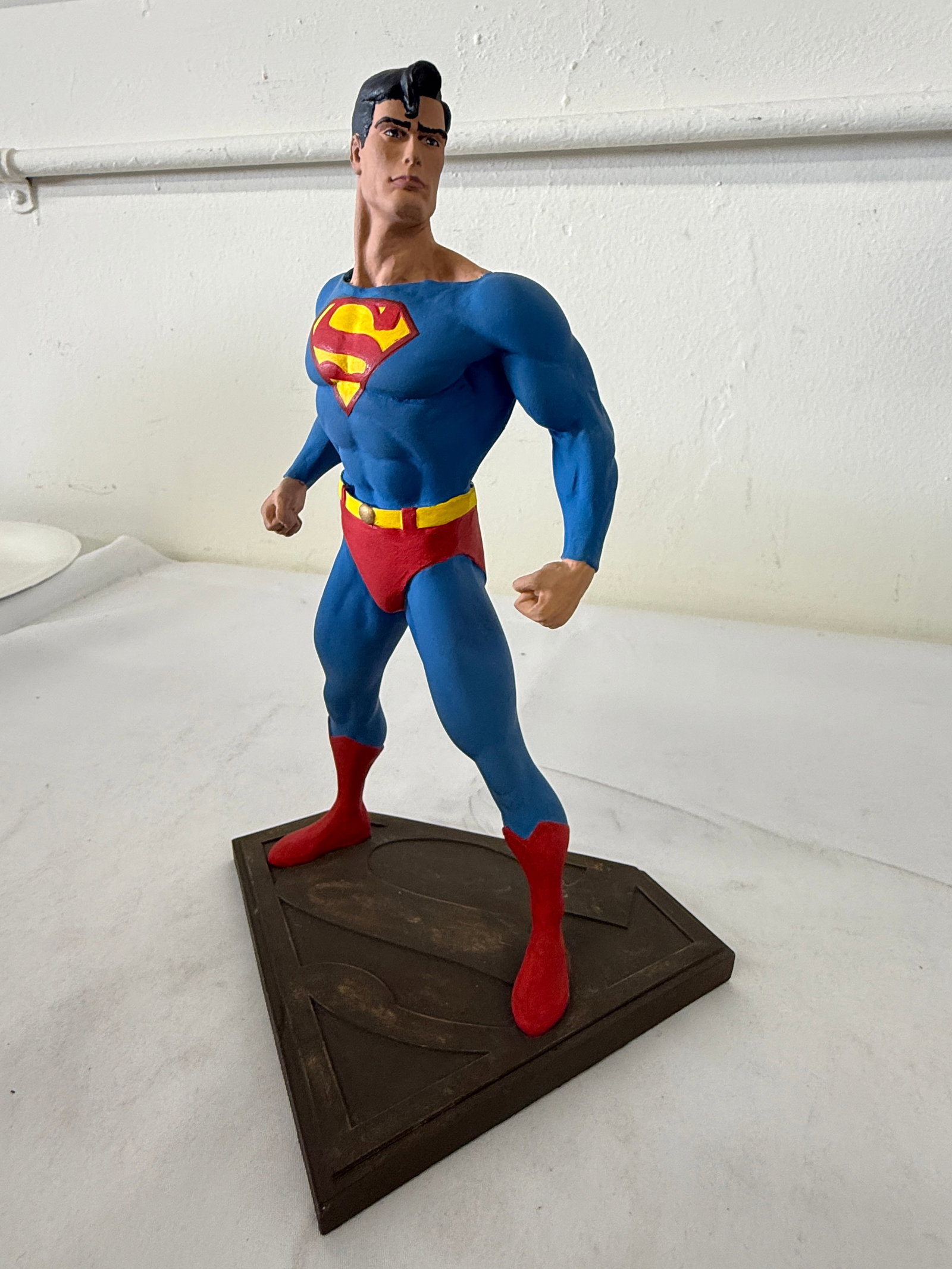 Superman DC Comics Limited Edition Painted Resin Statue 2814/6100 approx 22in (1 of 4)