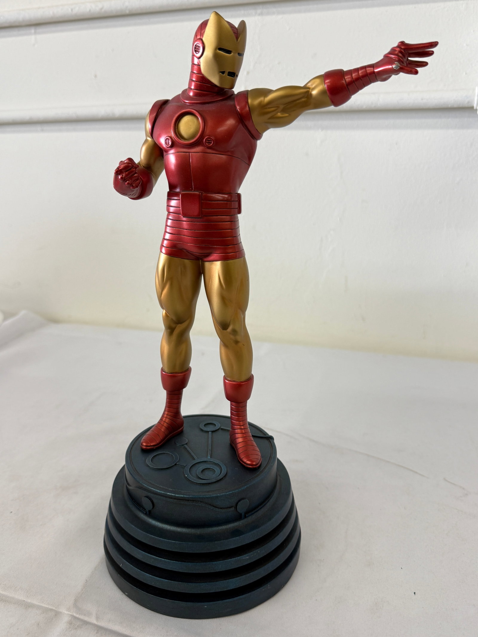 Iron Man Retro Version Bowen Designs Marvel Statue #0609/2000 Ltd Ed 2002 (1 of 5)