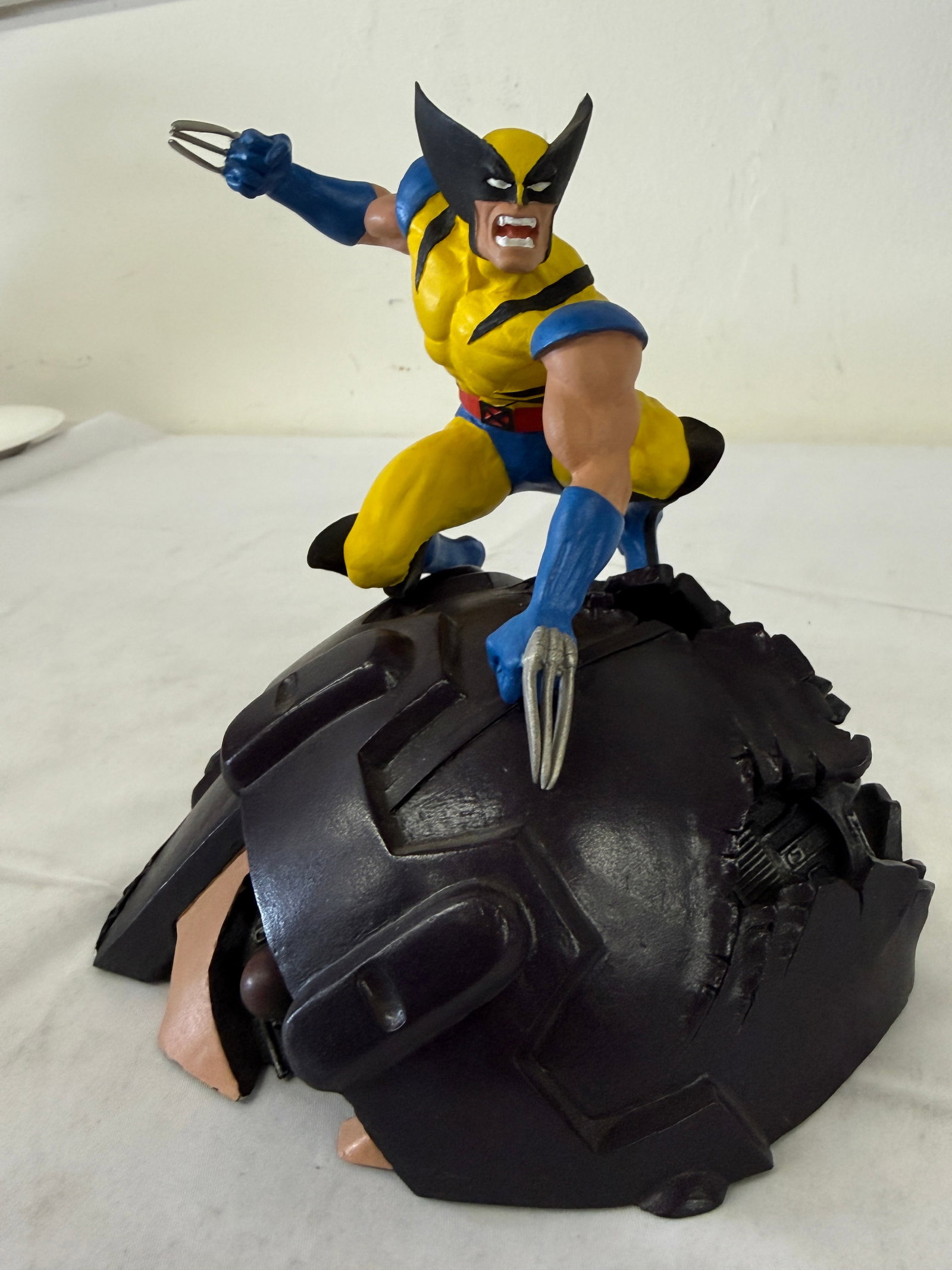 Wolverine X-Men Marvel Limited Edition Resin Statue #1750/5500 approx 7in (1 of 5)