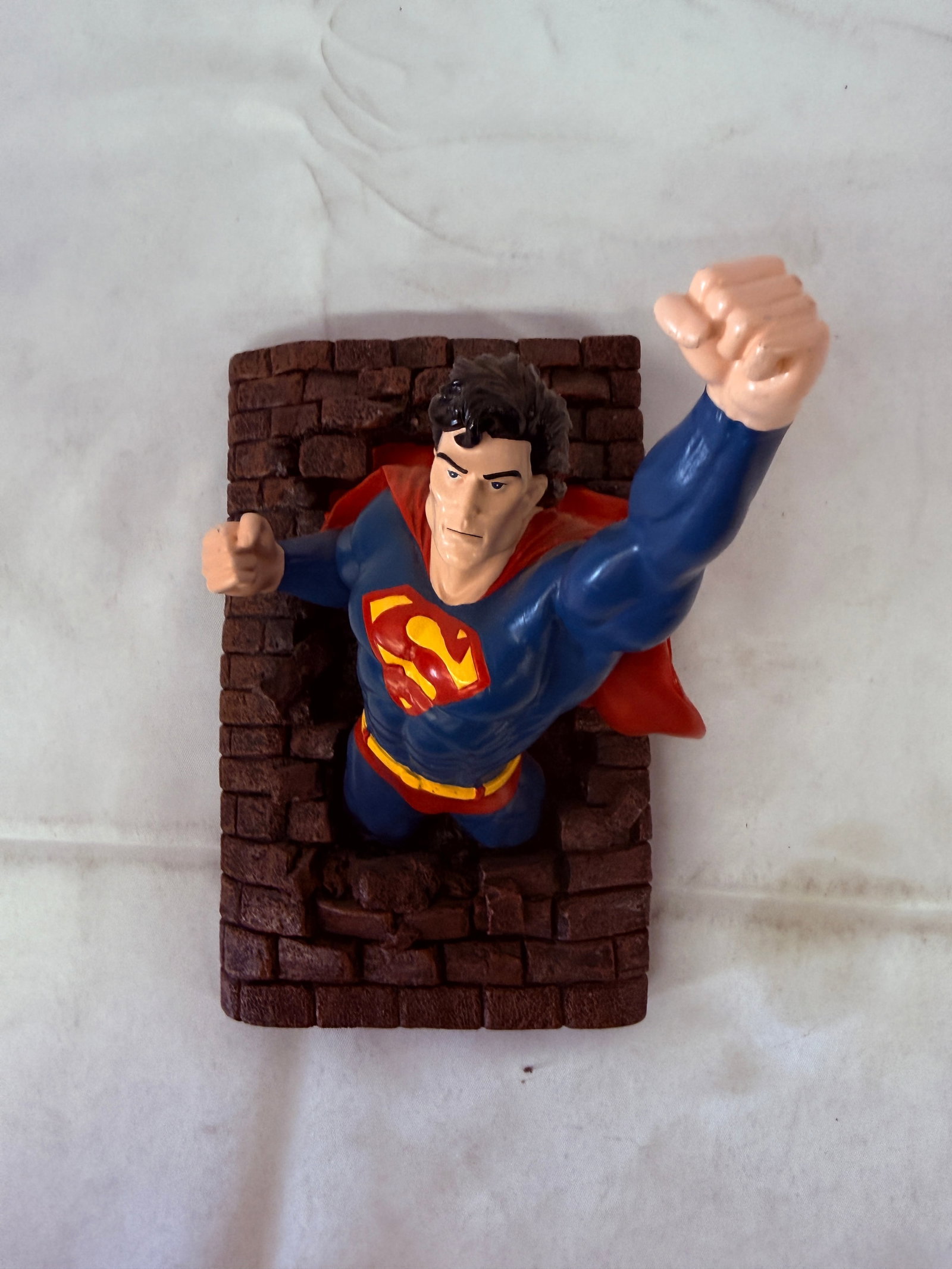 Superman DC Comics Flying Through Brick Wall Resin Bust Statue Figure (1 of 2)