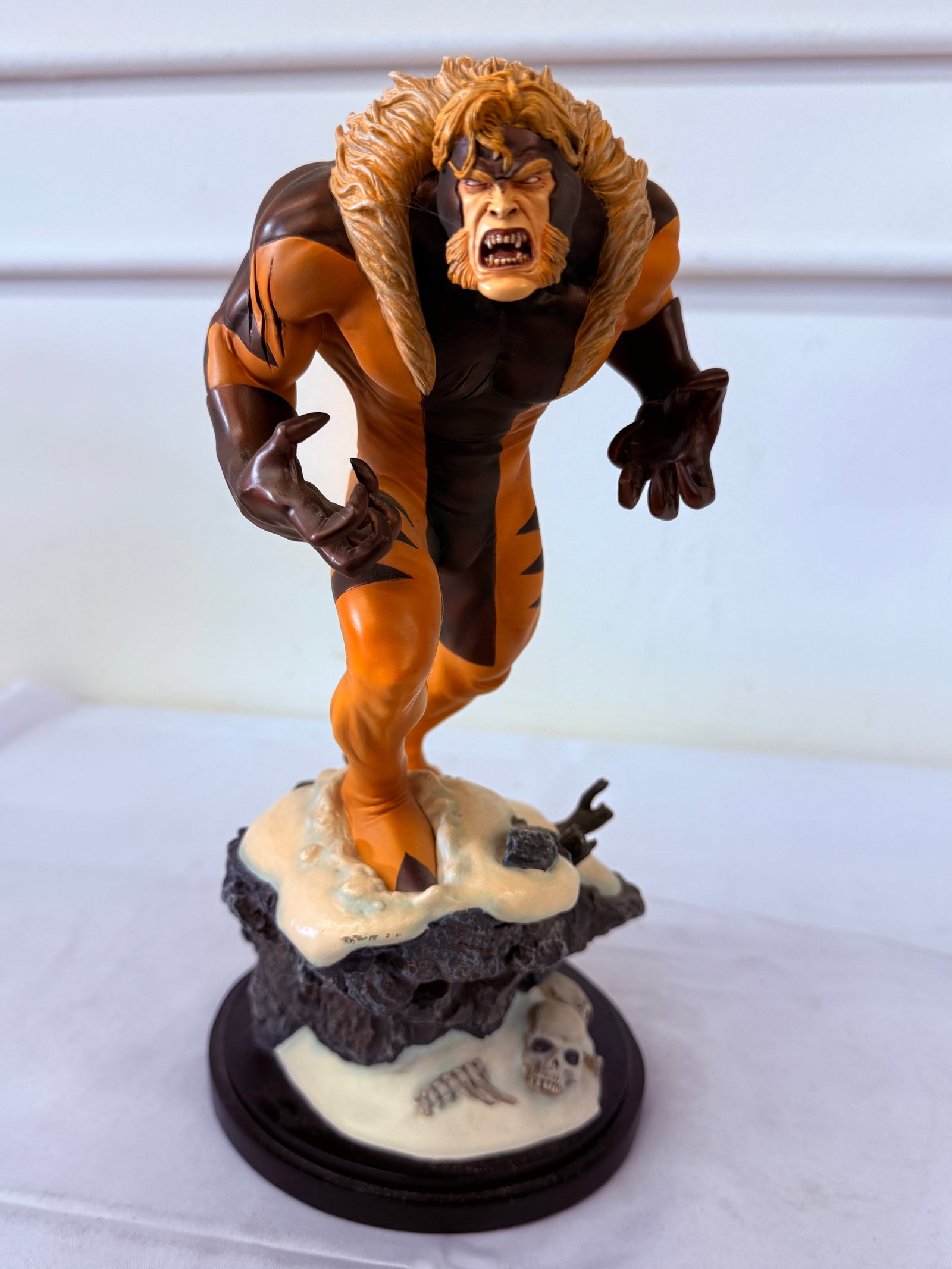 Sabretooth Marvel Bowen Designs Limited Edition Statue #1271/1500 by Villafane (1 of 5)