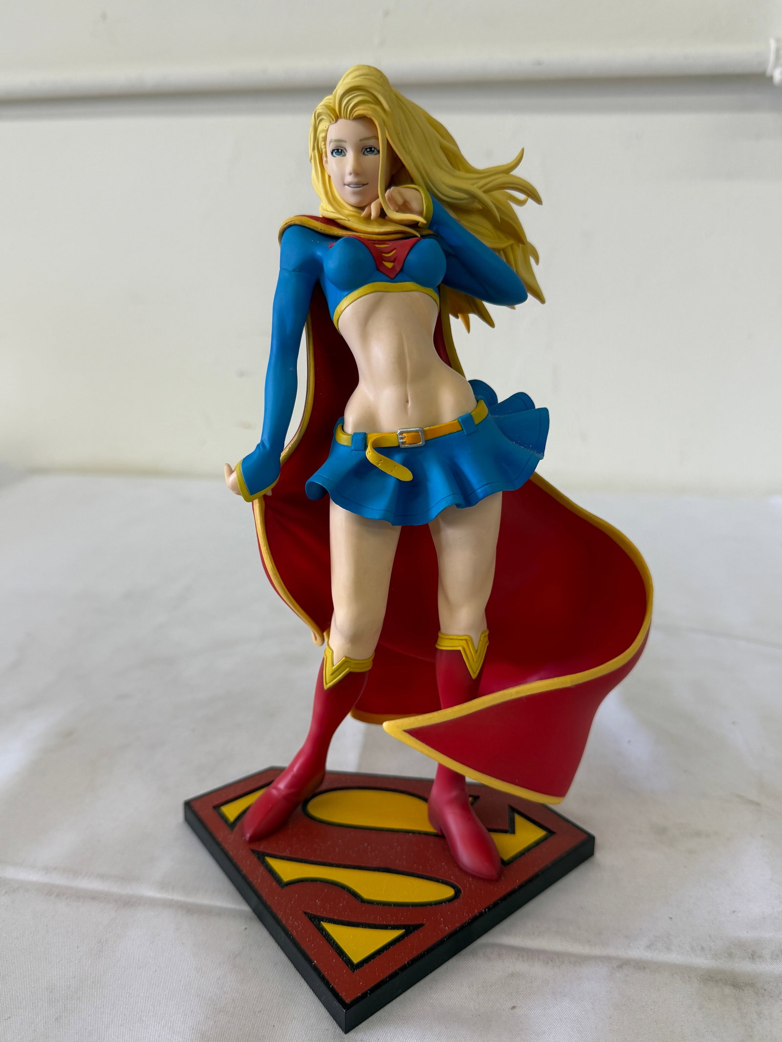 KOTOBUKIYA SUPERGIRL ARTFX PVC STATUE STATUE 1:6 DC (1 of 5)