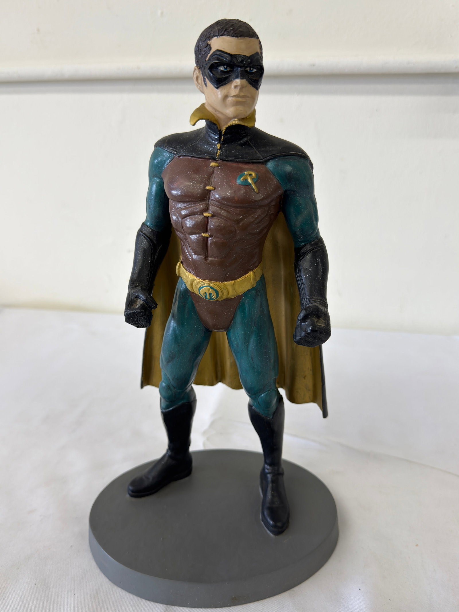 Robin DC Comics Batman Forever Figurine Statue on Base, Made in China (1 of 5)