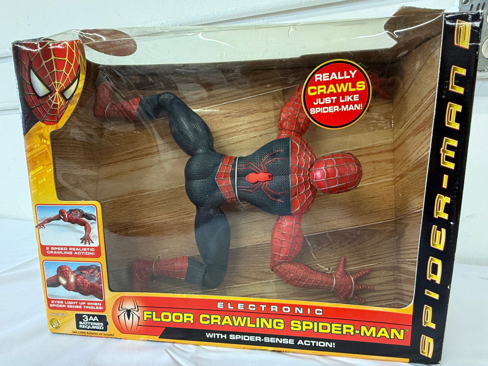 Electronic Floor Crawling Spider-Man Toy Boxed Figure (1 of 4)