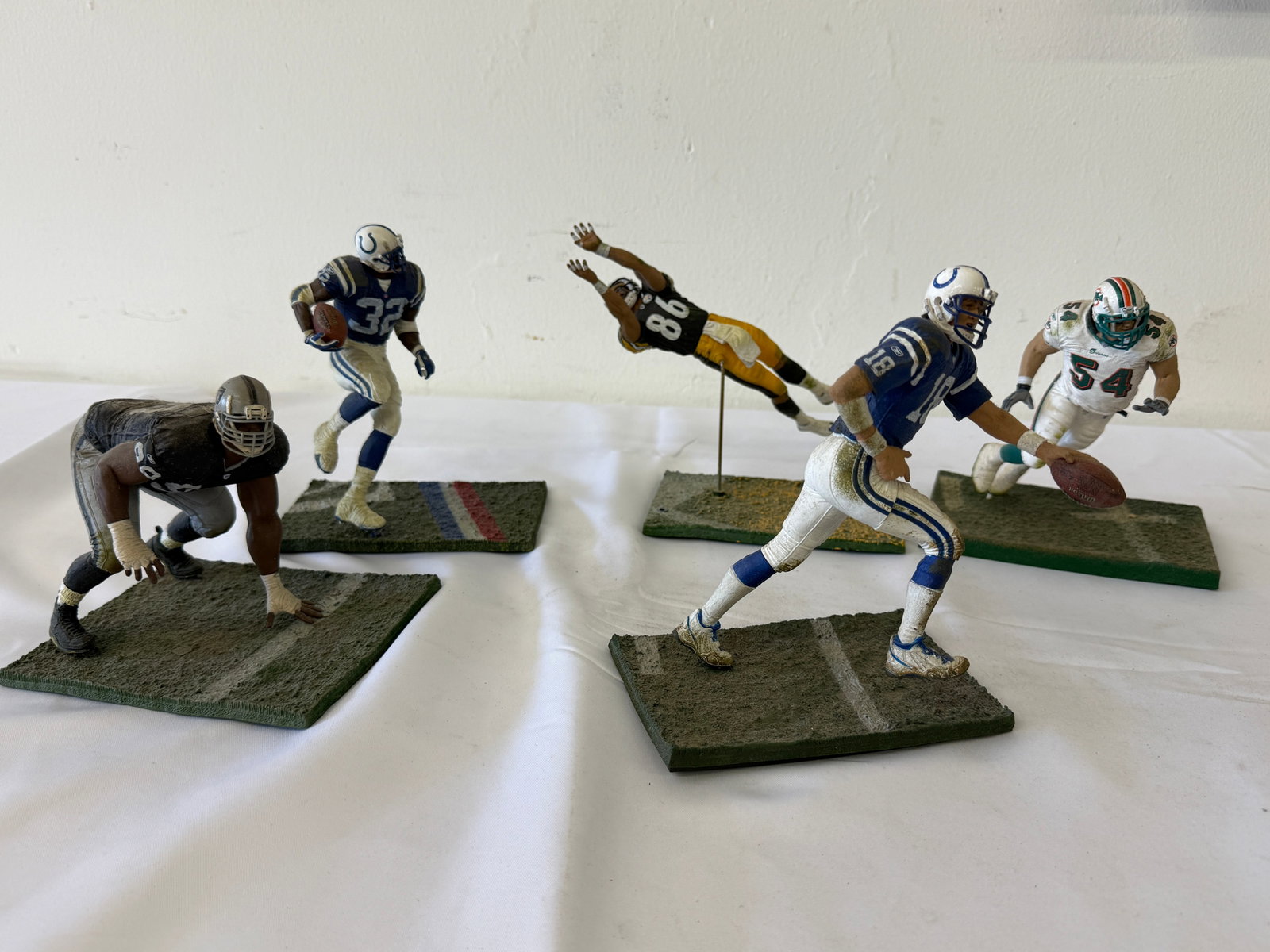 McFarlane NFL Football Action Figure Collection Lot: McFarlane NFL Football Action Figure Collection Lot