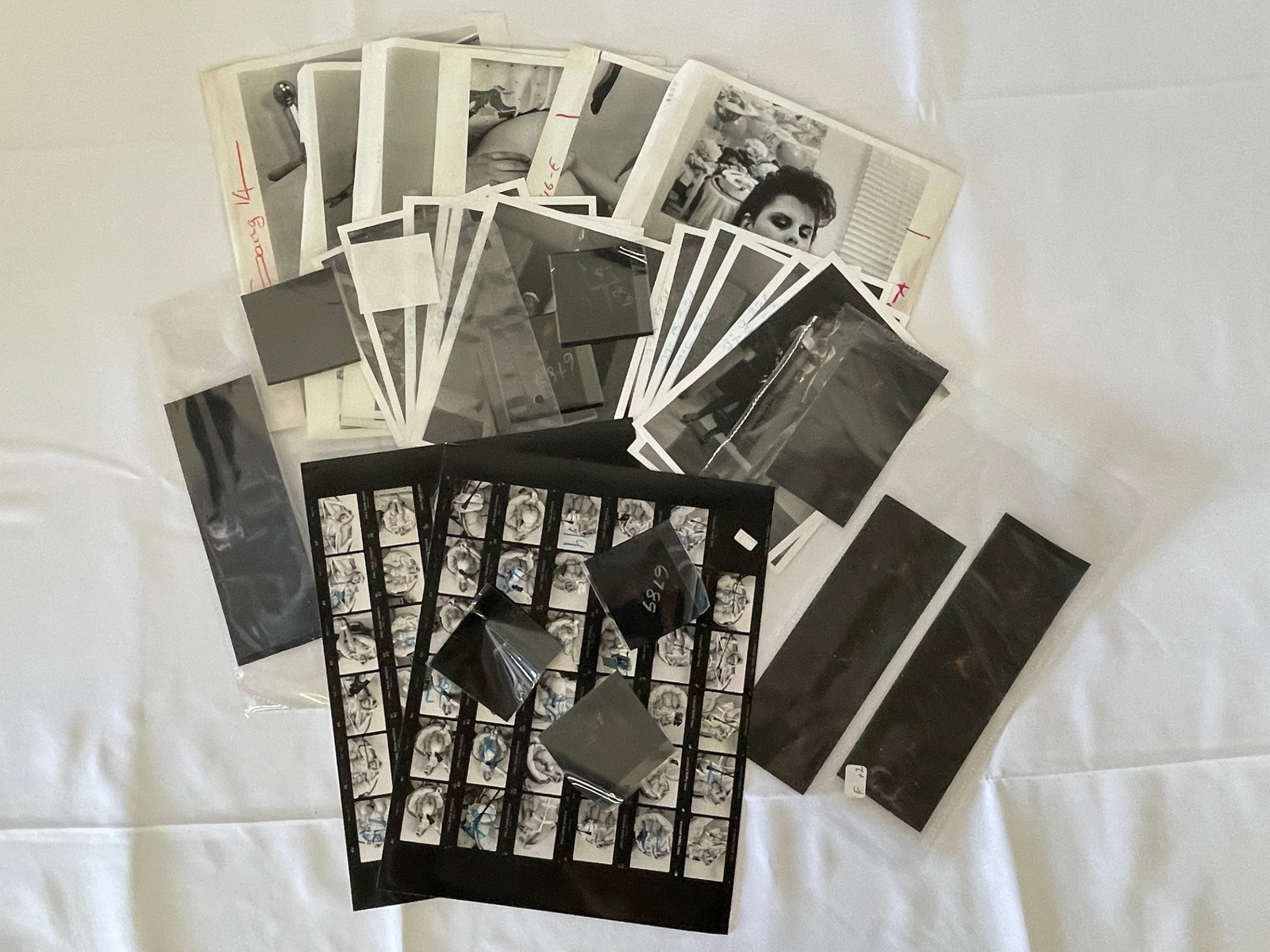 Vintage Pin Up Risque Model Erotic Photo Archive Collection B&W (1 of 2)