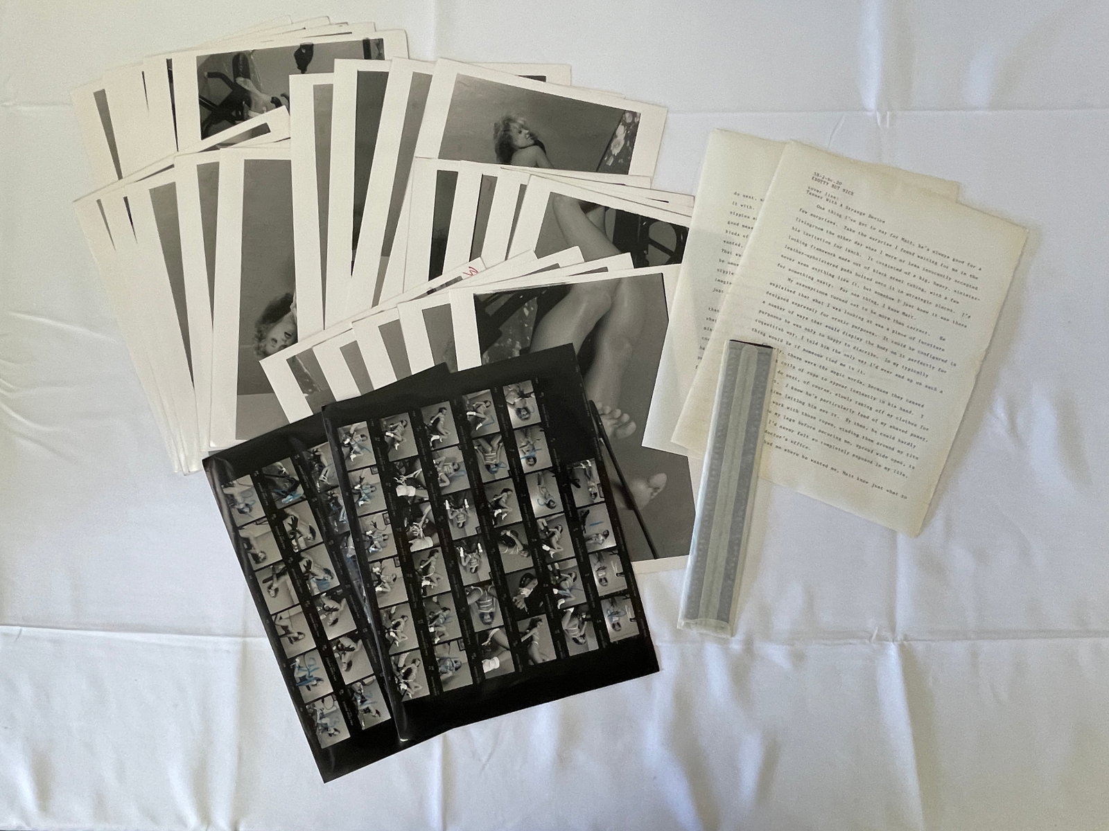 Vintage Pin Up Risque Model Erotic Photo Archive Collection B&W (1 of 2)