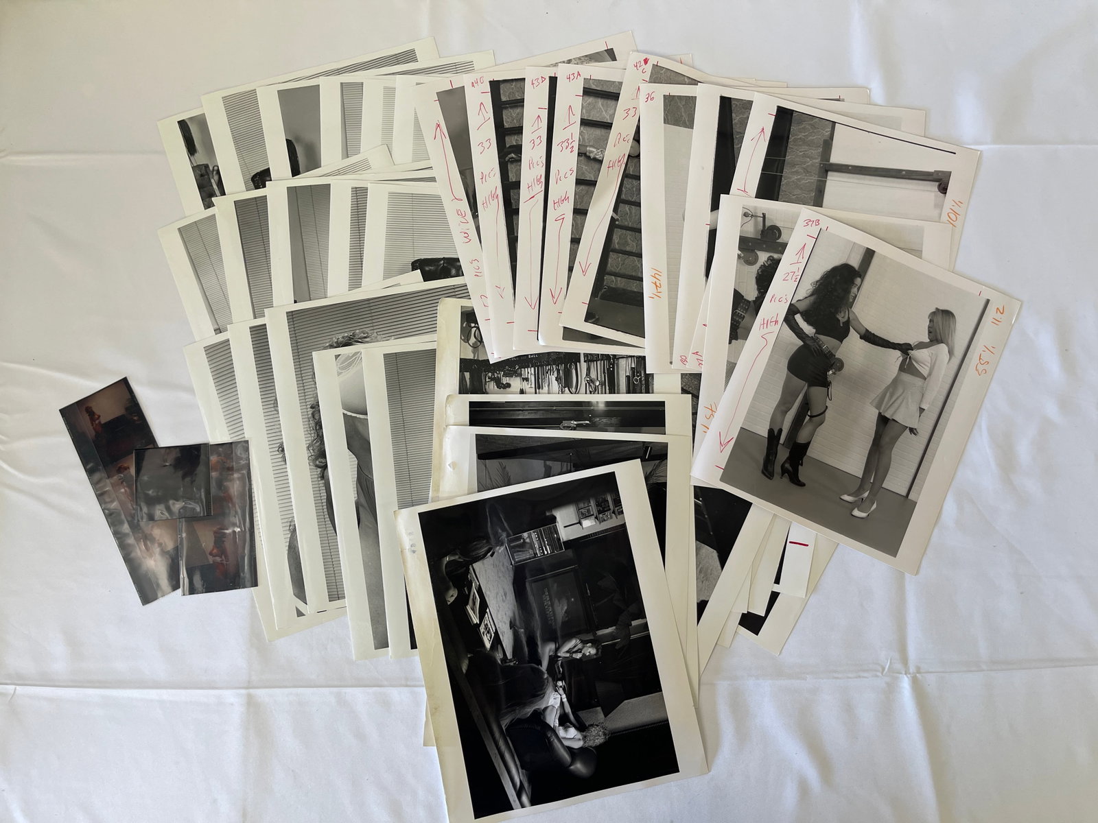 Vintage Pin Up Risque Model Erotic Photo Archive Collection B&W (1 of 2)