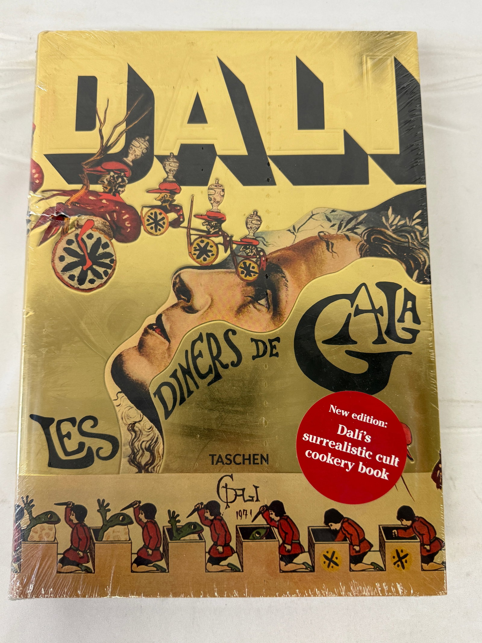 Dali Les Diners de Gala Surrealist Cookbook Taschen New Edition Sealed (1 of 2)