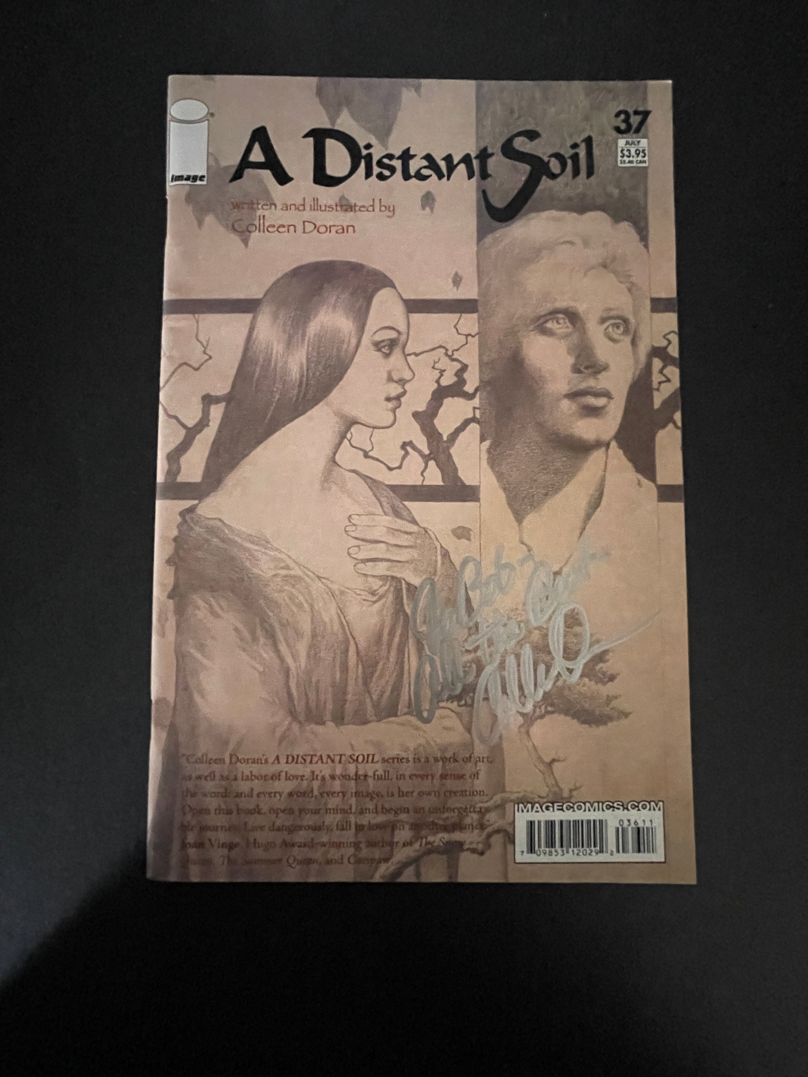 A Distant Soil #37 Image Comics Signed Colleen Doran w/ DVD Promo Insert: A Distant Soil #37 Image Comics Signed Colleen Doran w/ DVD Promo Insert